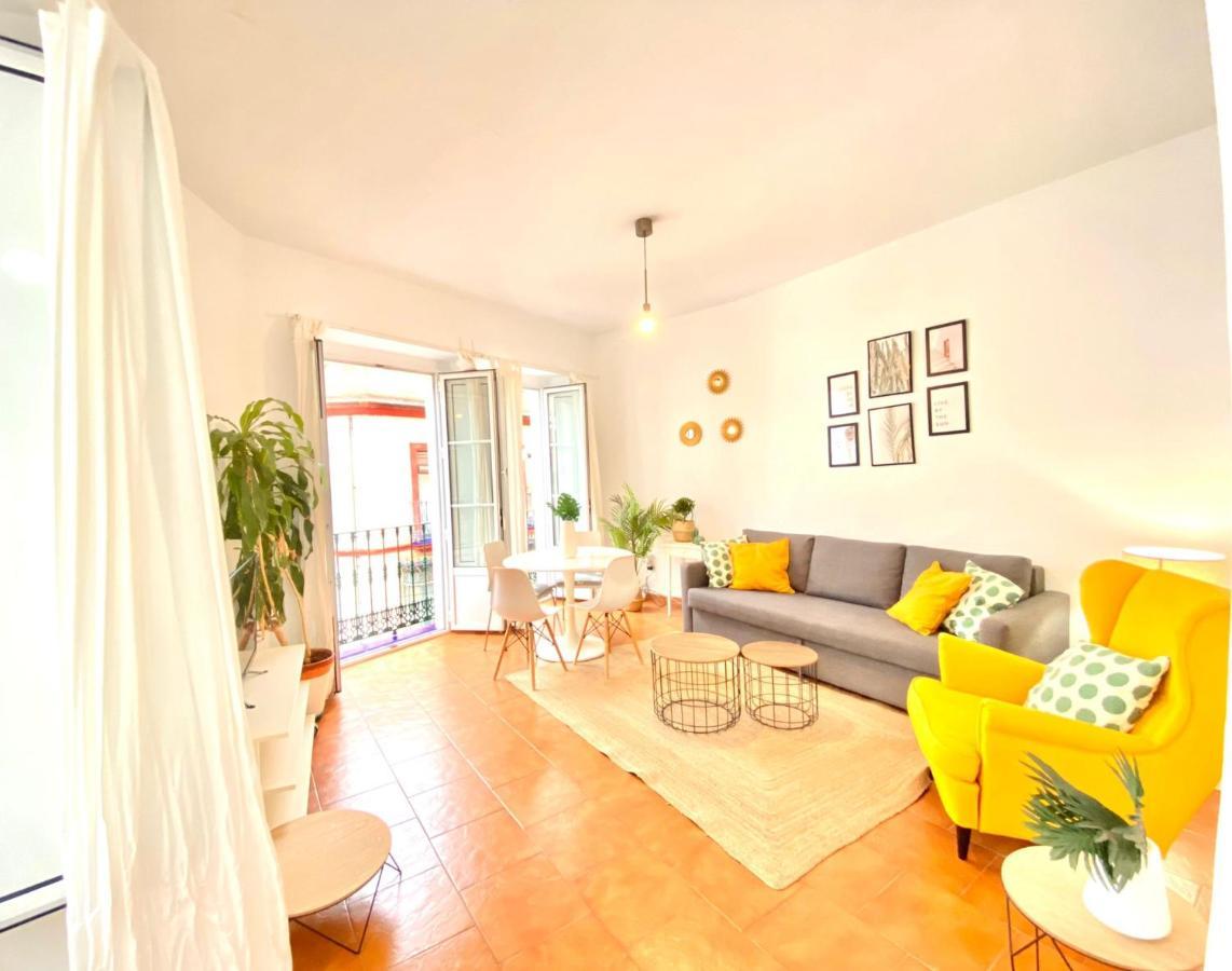 Comfortable Studio Old Town, Parking Optional เซบีญา ภายนอก รูปภาพ