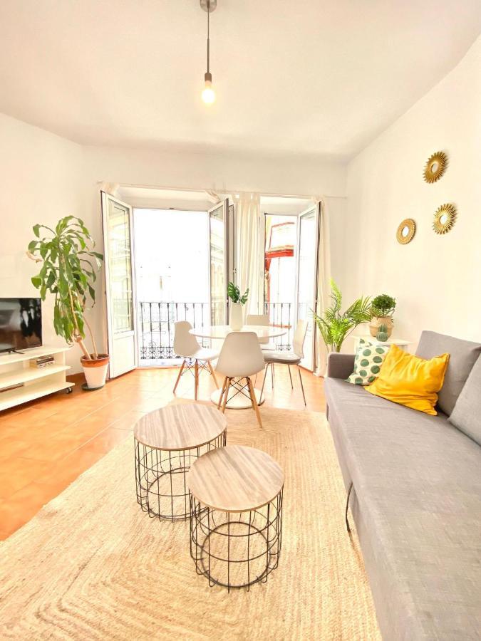 Comfortable Studio Old Town, Parking Optional เซบีญา ภายนอก รูปภาพ